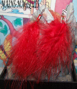 Boucles d'oreilles fantaisie plumes rouge