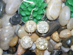 Boucles d'oreilles fantaisie perles verres craquelés blanches