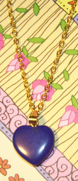 collier pierre lapis lazzuli en forme de coeur