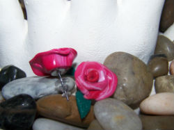 parure rose rouge barette, collier, bague et boucles d'oreilles