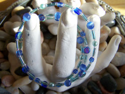 bracelet spiral bleu cristal de swarovski et bohème